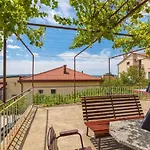 Three-bedroom In Xiii *