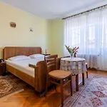 شقة Three-bedroom In Xiii *