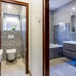شقة Three-bedroom In Xiii *