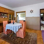 Three-bedroom In Xiii تْسْغيكفانِتْسا