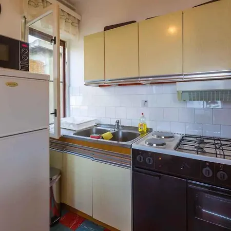 Three-bedroom In Xiii *