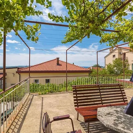 Three-bedroom In Xiii *