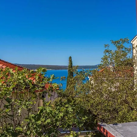 Three-bedroom In Xiii