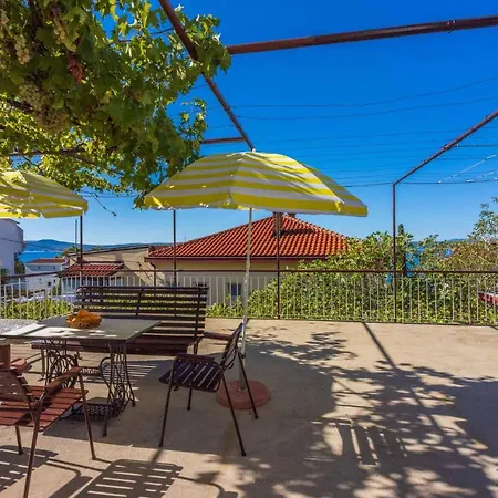 Three-bedroom In Crikvenica Xiii *