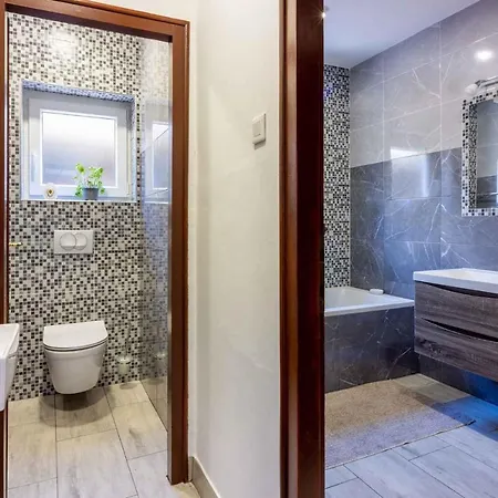 Three-bedroom In Crikvenica Xiii