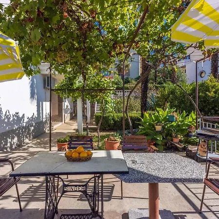 Three-bedroom In Xiii * 茨里克韦尼察