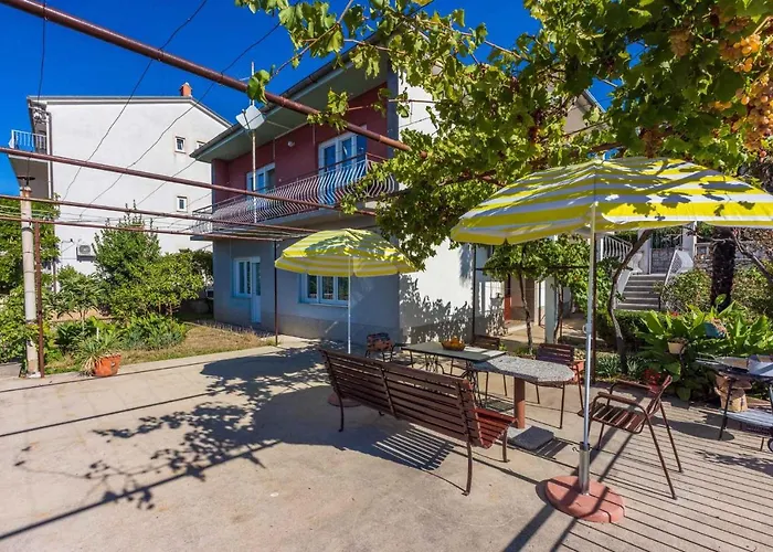 Apartmán Three-bedroom In Xiii *