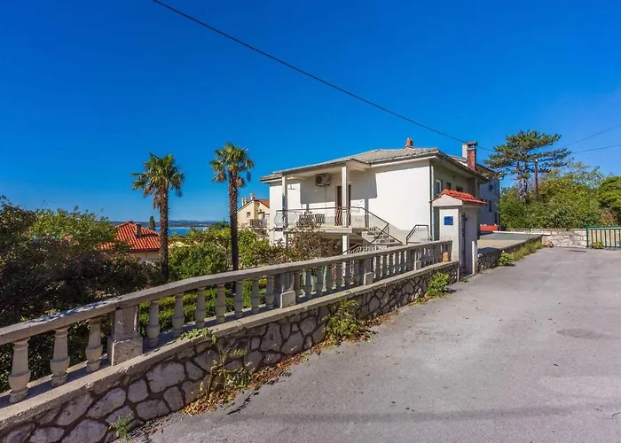 Three-bedroom In Xiii *