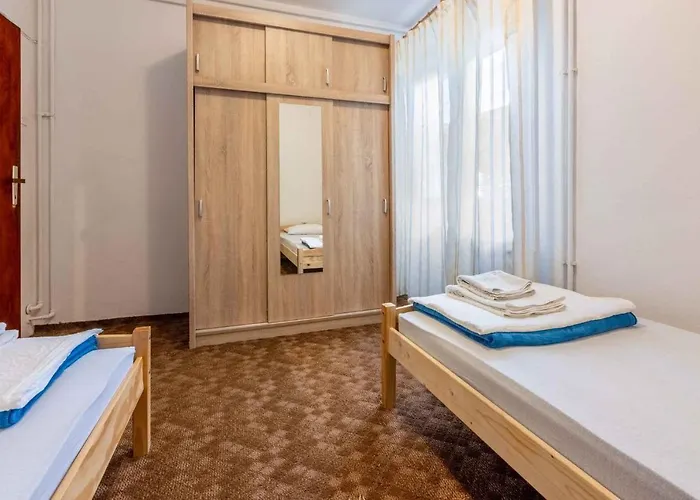 Three-bedroom In Xiii *
