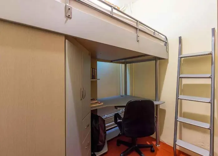 Apartmán Three-bedroom In Xiii