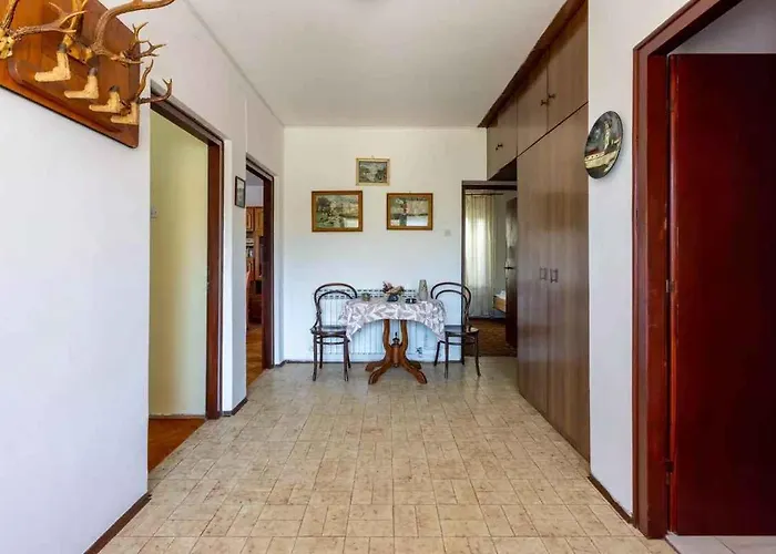 Three-bedroom In Xiii
