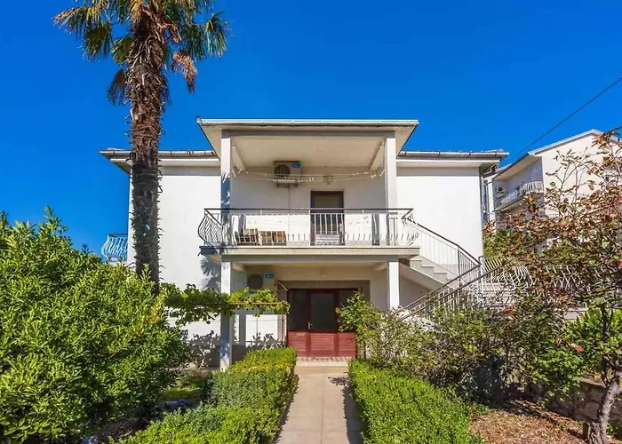 Three-bedroom In Xiii Crikvenica